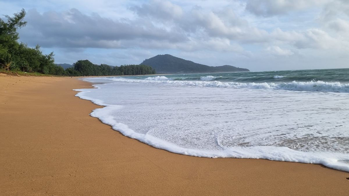 Mai Khao beach